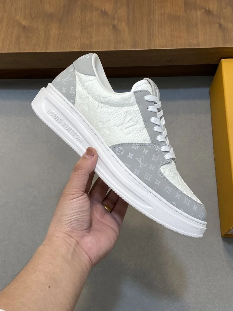 Functional Louis Vuitton Low Shoes 30739