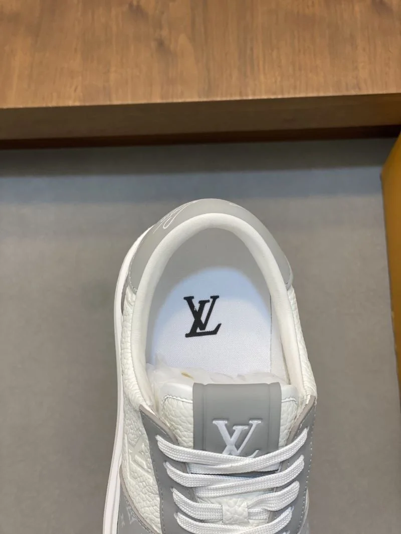 Functional Louis Vuitton Low Shoes 30739