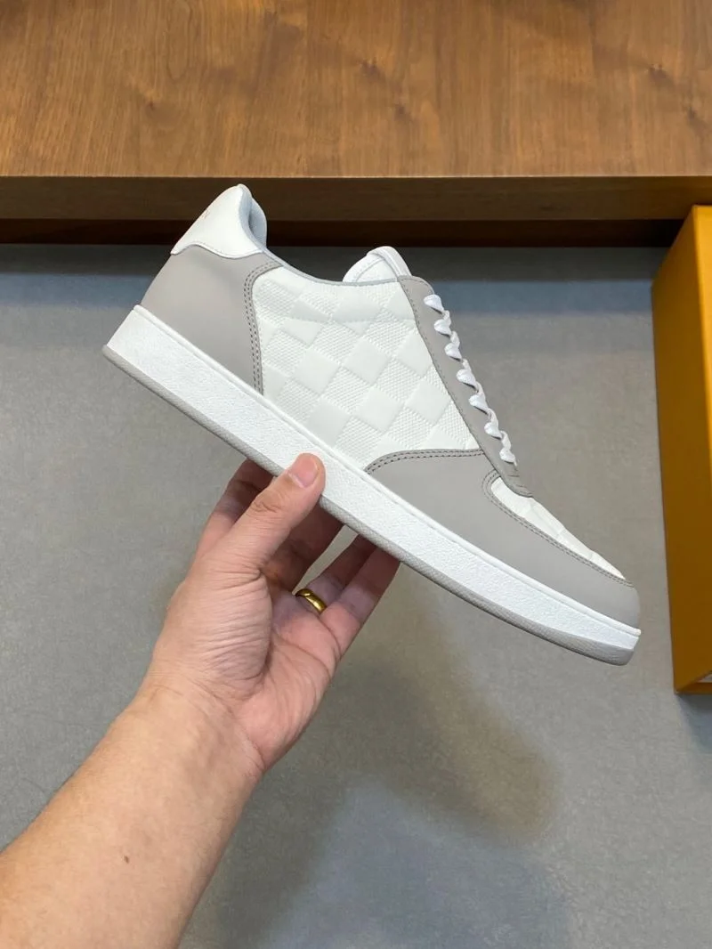 ZipUp Louis Vuitton Low Shoes 30735