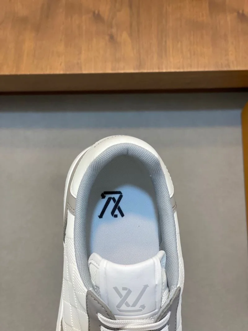 ZipUp Louis Vuitton Low Shoes 30735