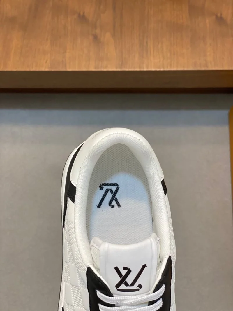 Durable Louis Vuitton Low Shoes 30733