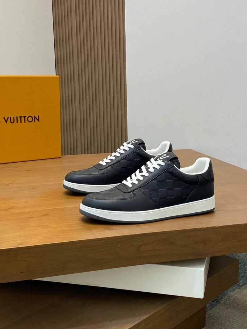 Cozy Louis Vuitton Low Shoes 30732