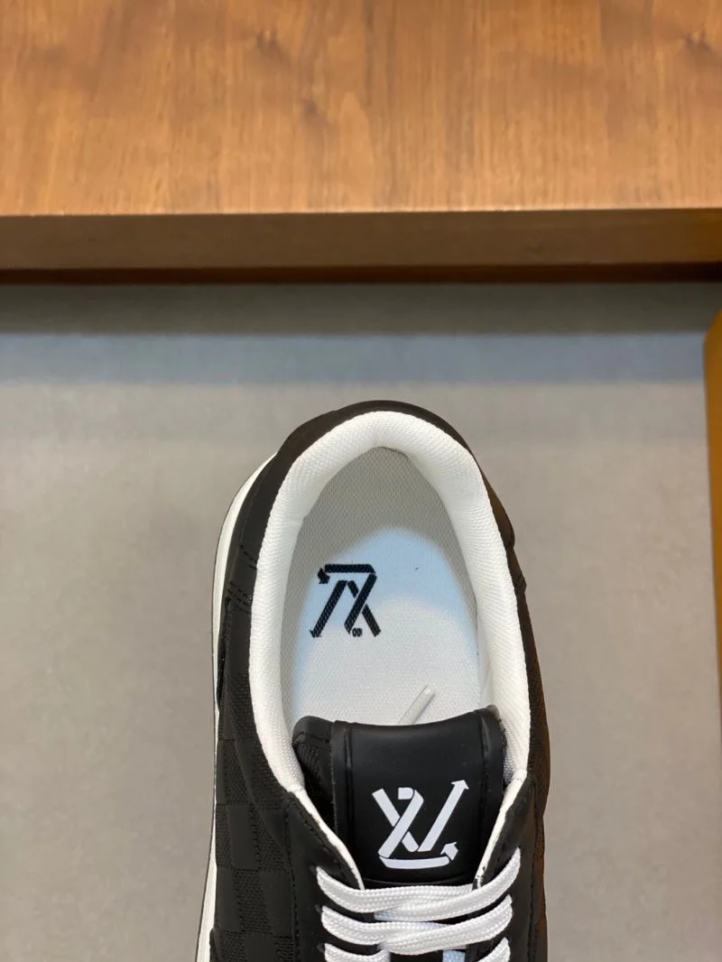 Cozy Louis Vuitton Low Shoes 30732