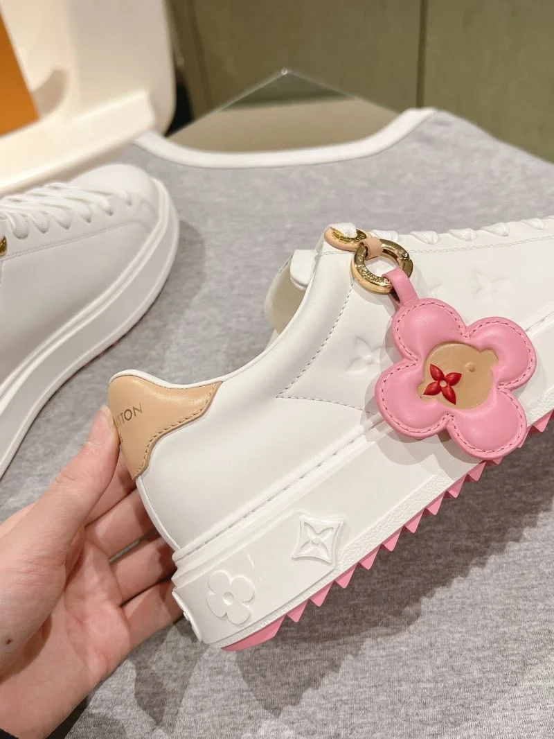 Durable Louis Vuitton Low Shoes 31644