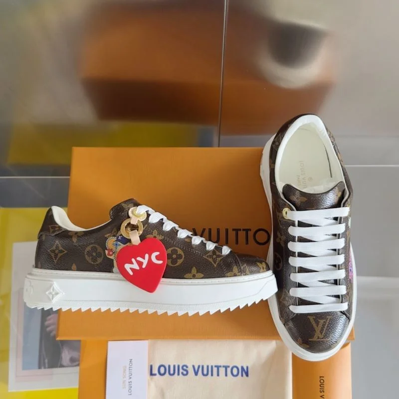 Louis Vuitton Low Shoes MoistureWicking 31646