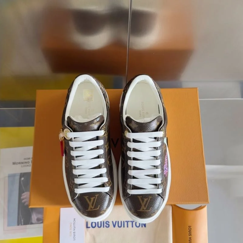 Louis Vuitton Low Shoes MoistureWicking 31646