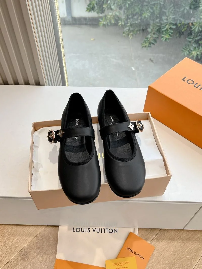 SportInspired Louis Vuitton Low Shoes 31629