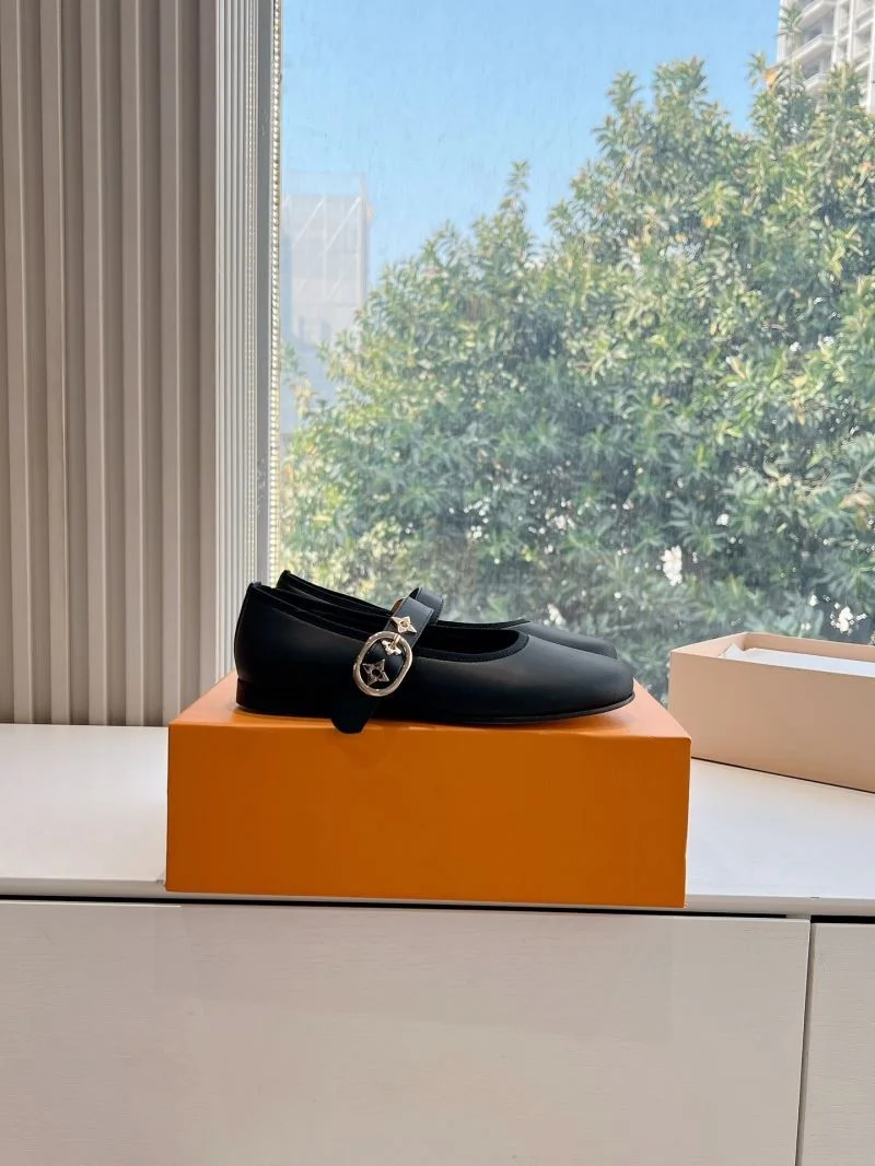 SportInspired Louis Vuitton Low Shoes 31629