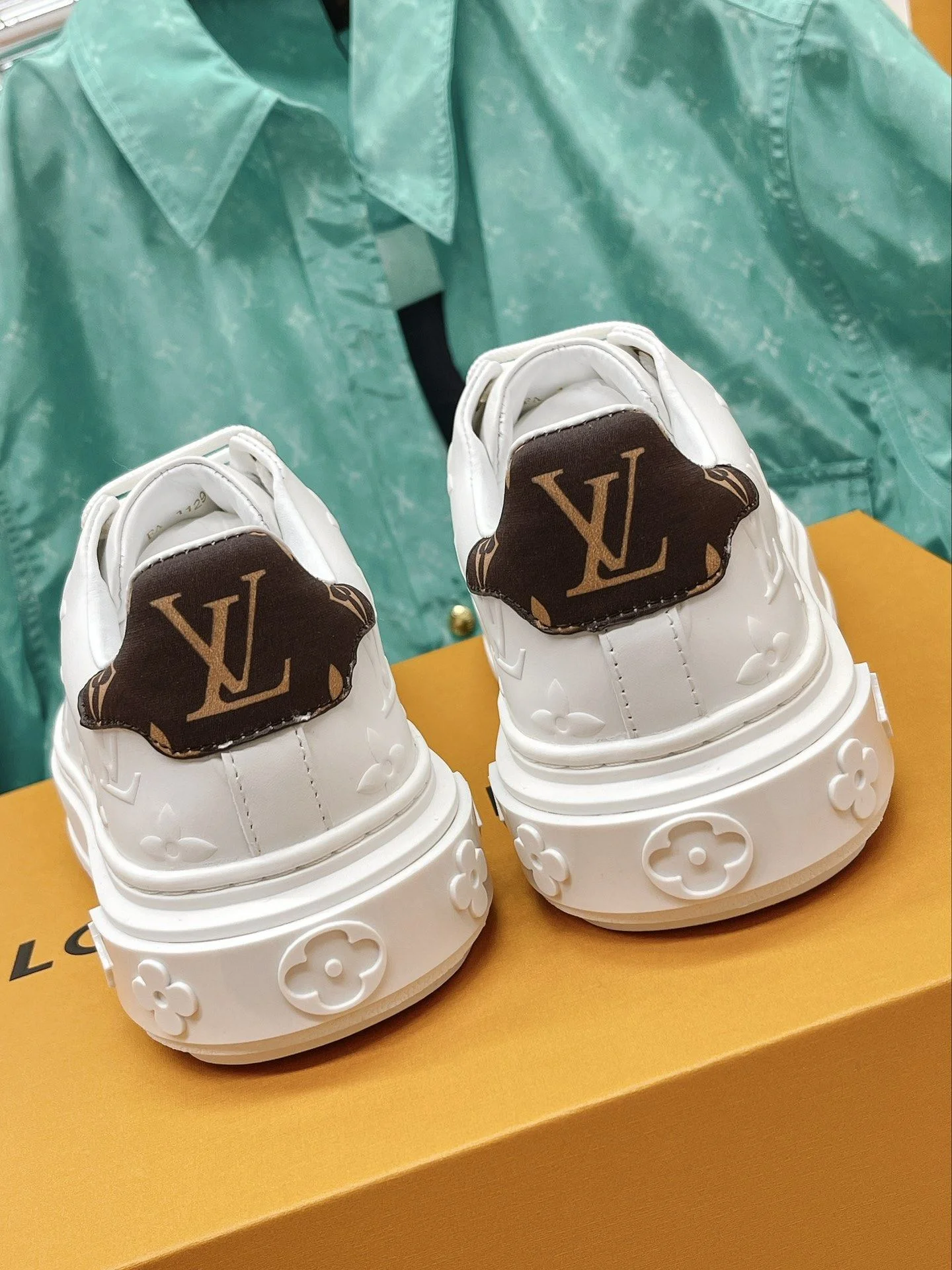 Louis Vuitton Low Shoes OdorResistant 31630