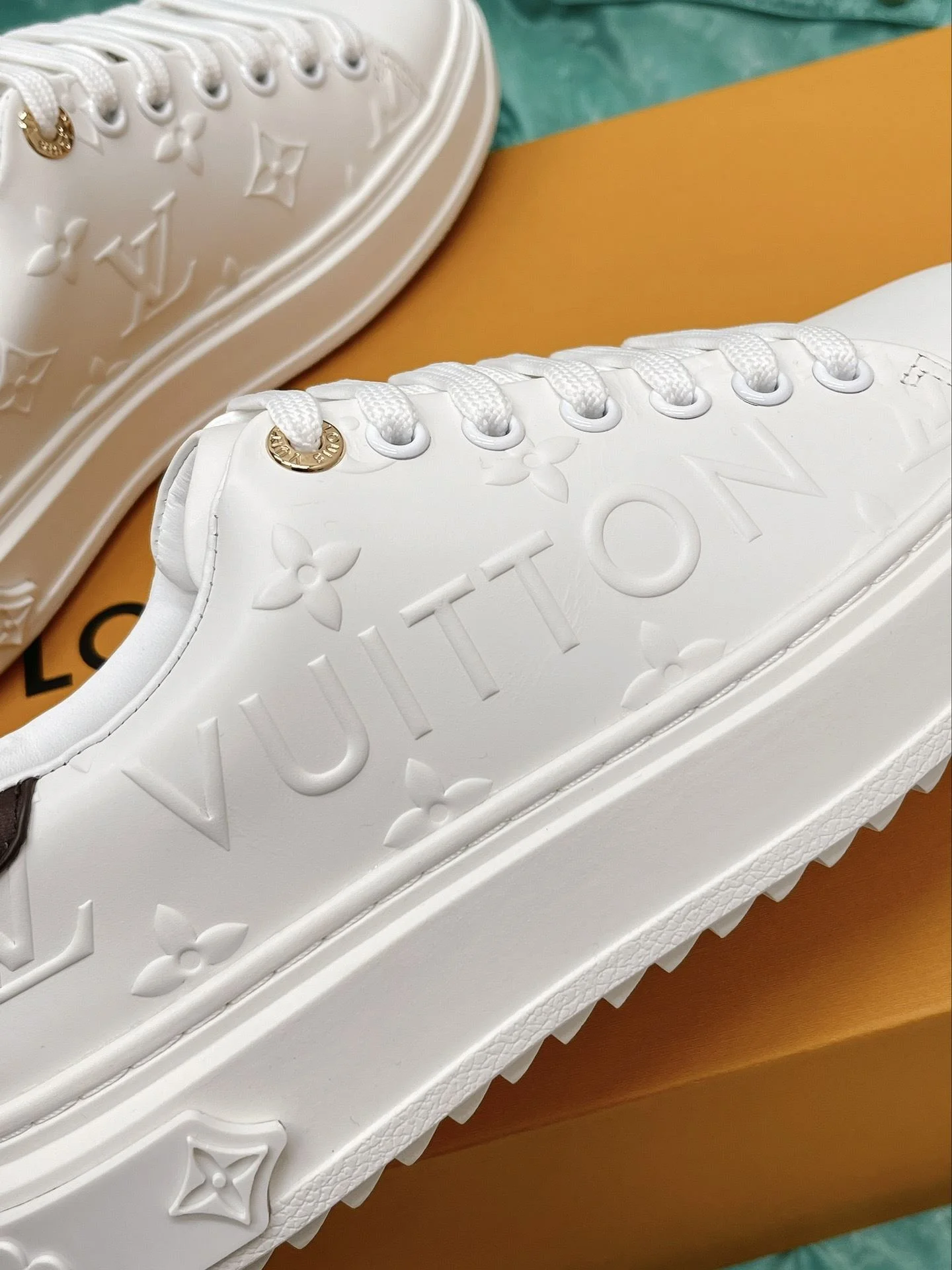 Louis Vuitton Low Shoes OdorResistant 31630
