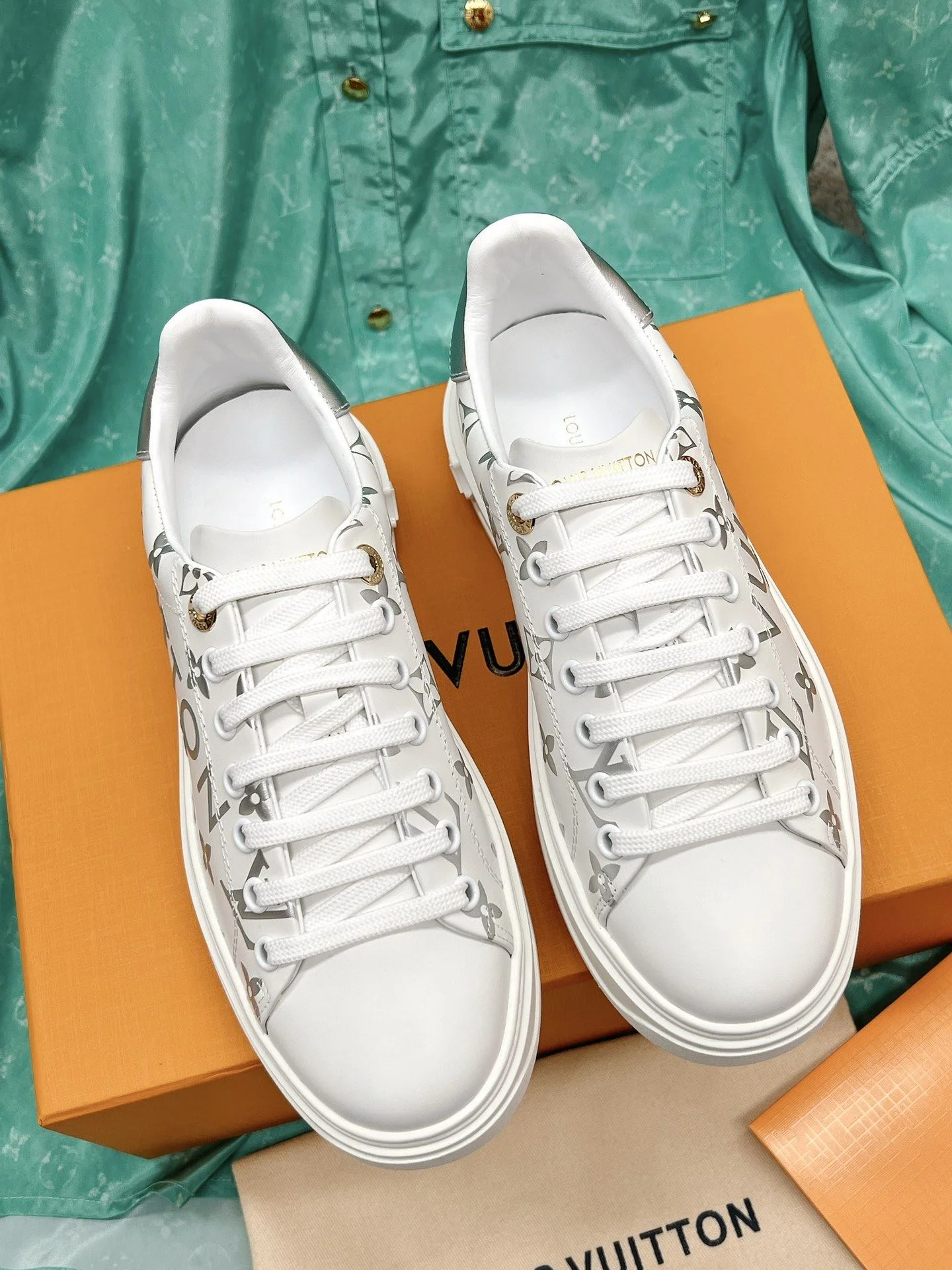 Louis Vuitton Low Shoes Sustainable 31614
