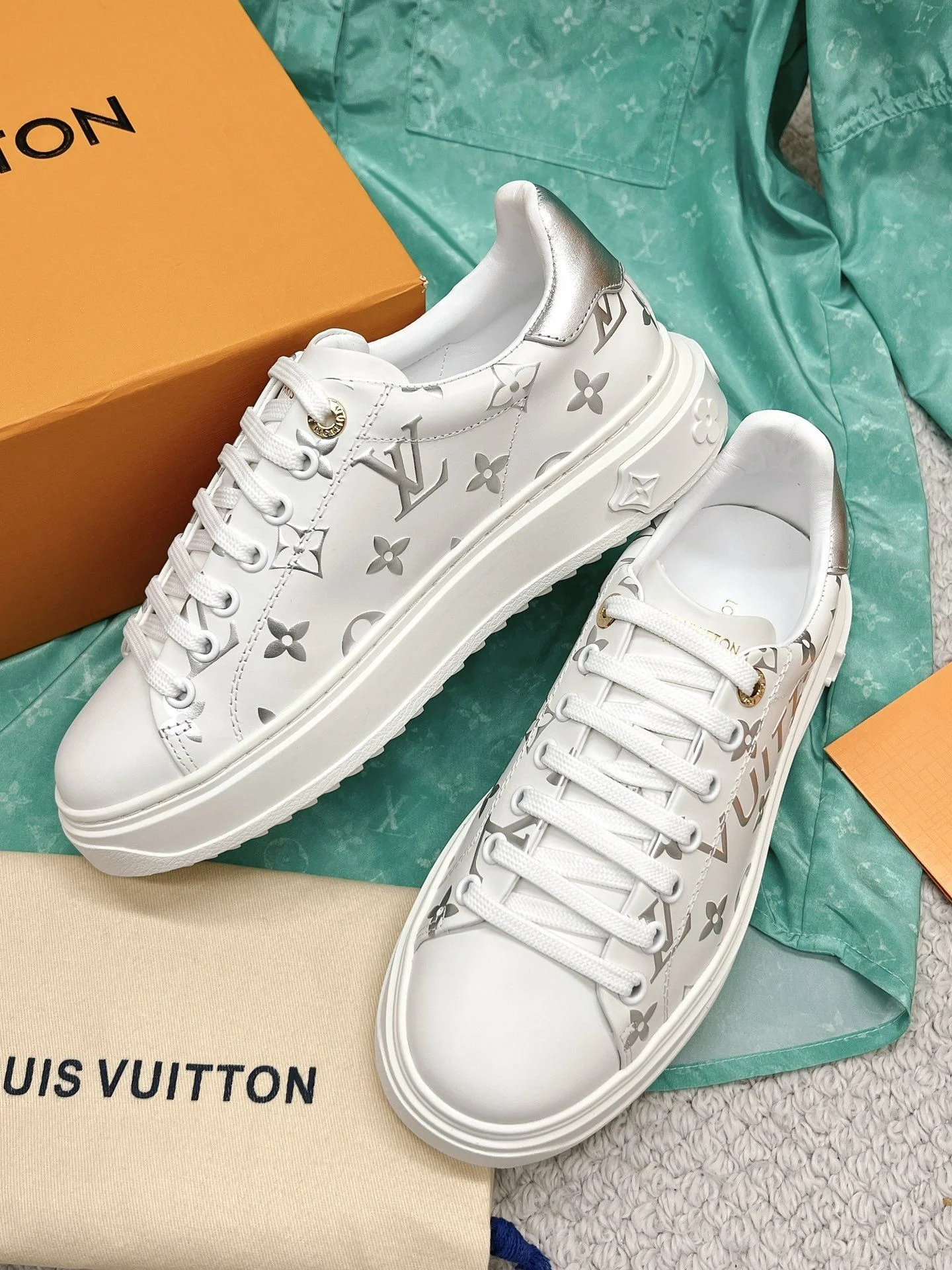 Louis Vuitton Low Shoes Sustainable 31614