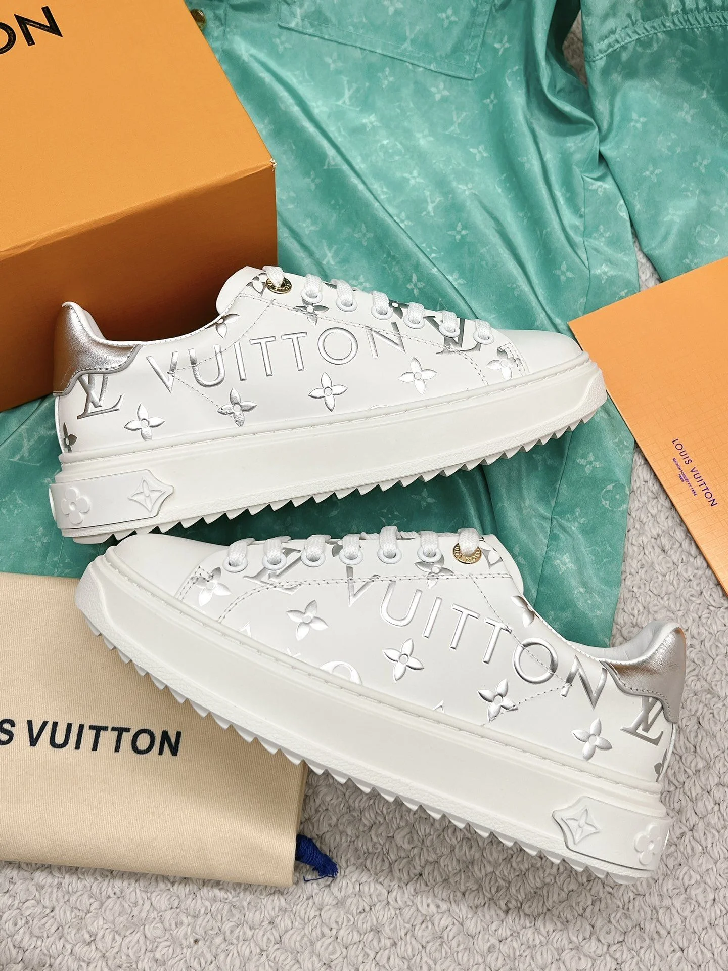 Louis Vuitton Low Shoes Sustainable 31614