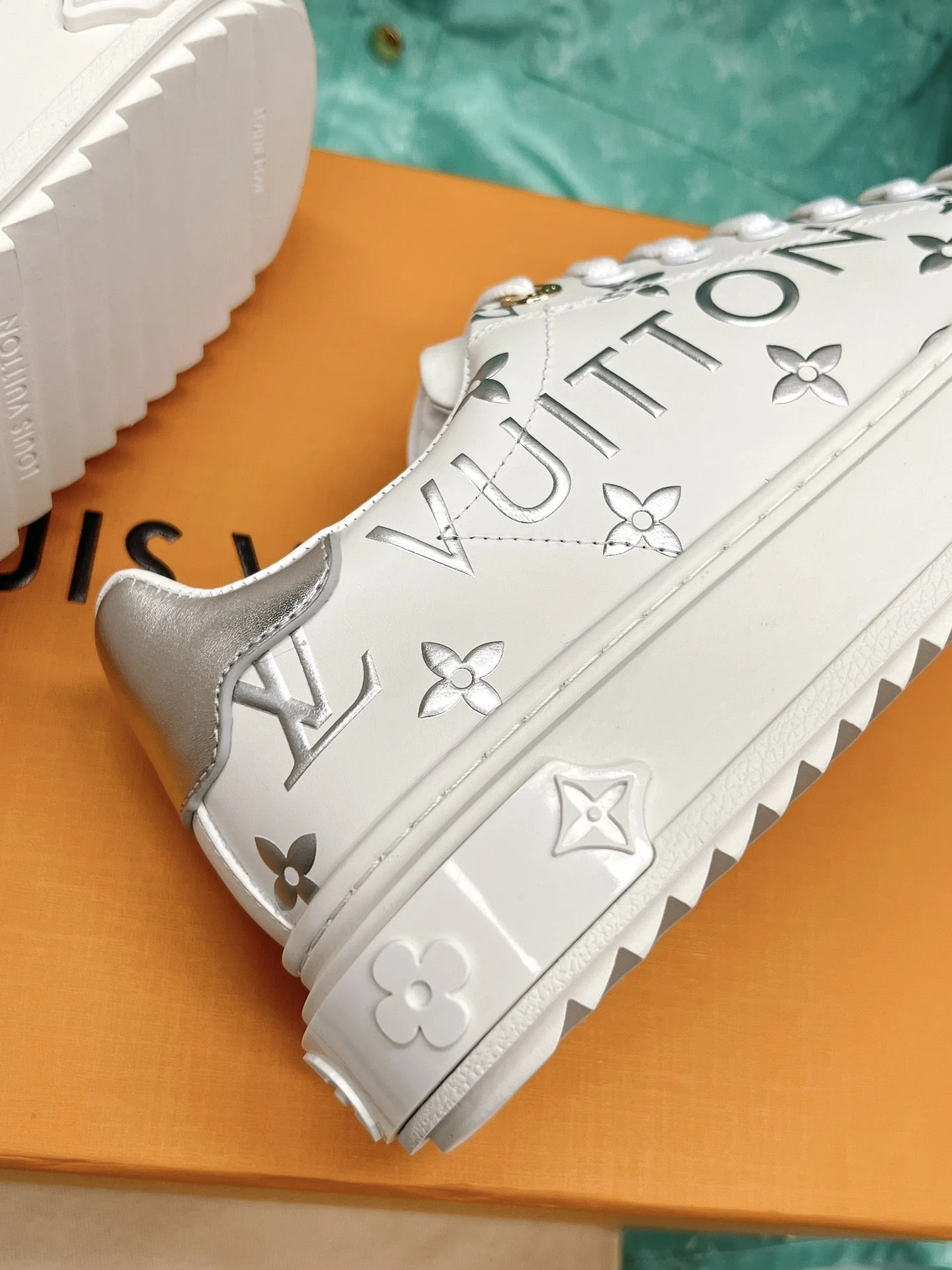Louis Vuitton Low Shoes Sustainable 31614