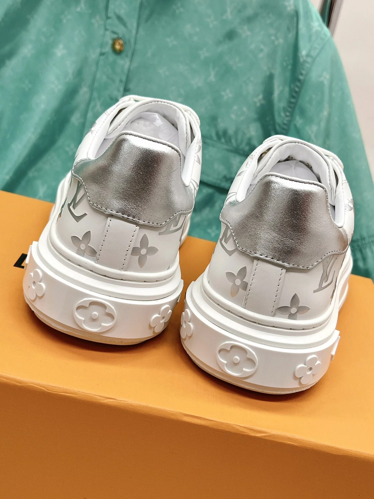 Louis Vuitton Low Shoes Sustainable 31614