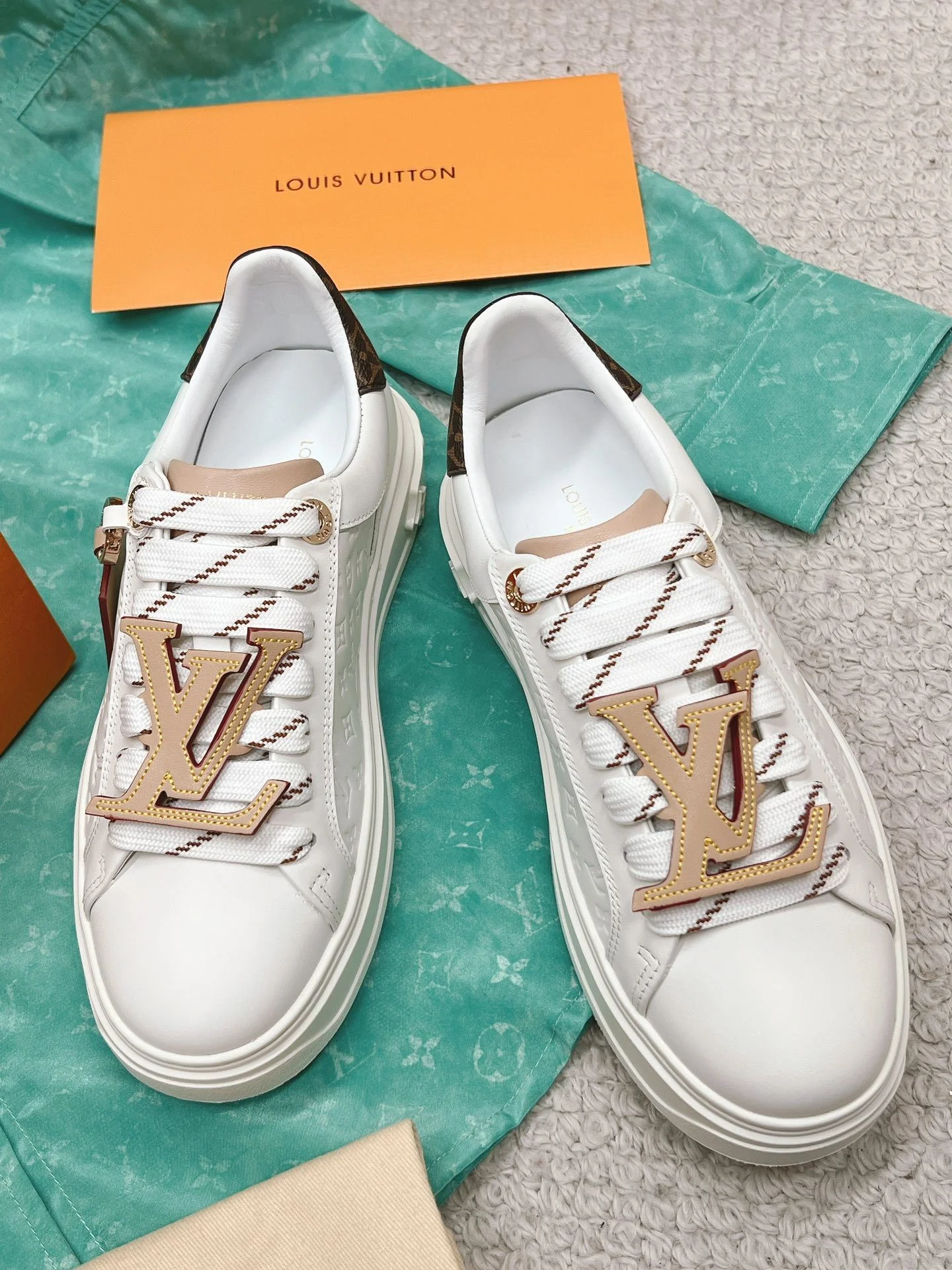 Thermal Louis Vuitton Low Shoes 31621