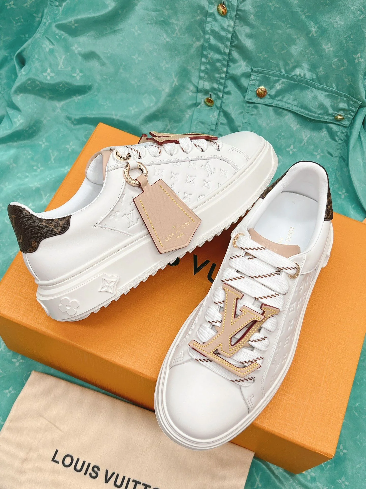 Thermal Louis Vuitton Low Shoes 31621
