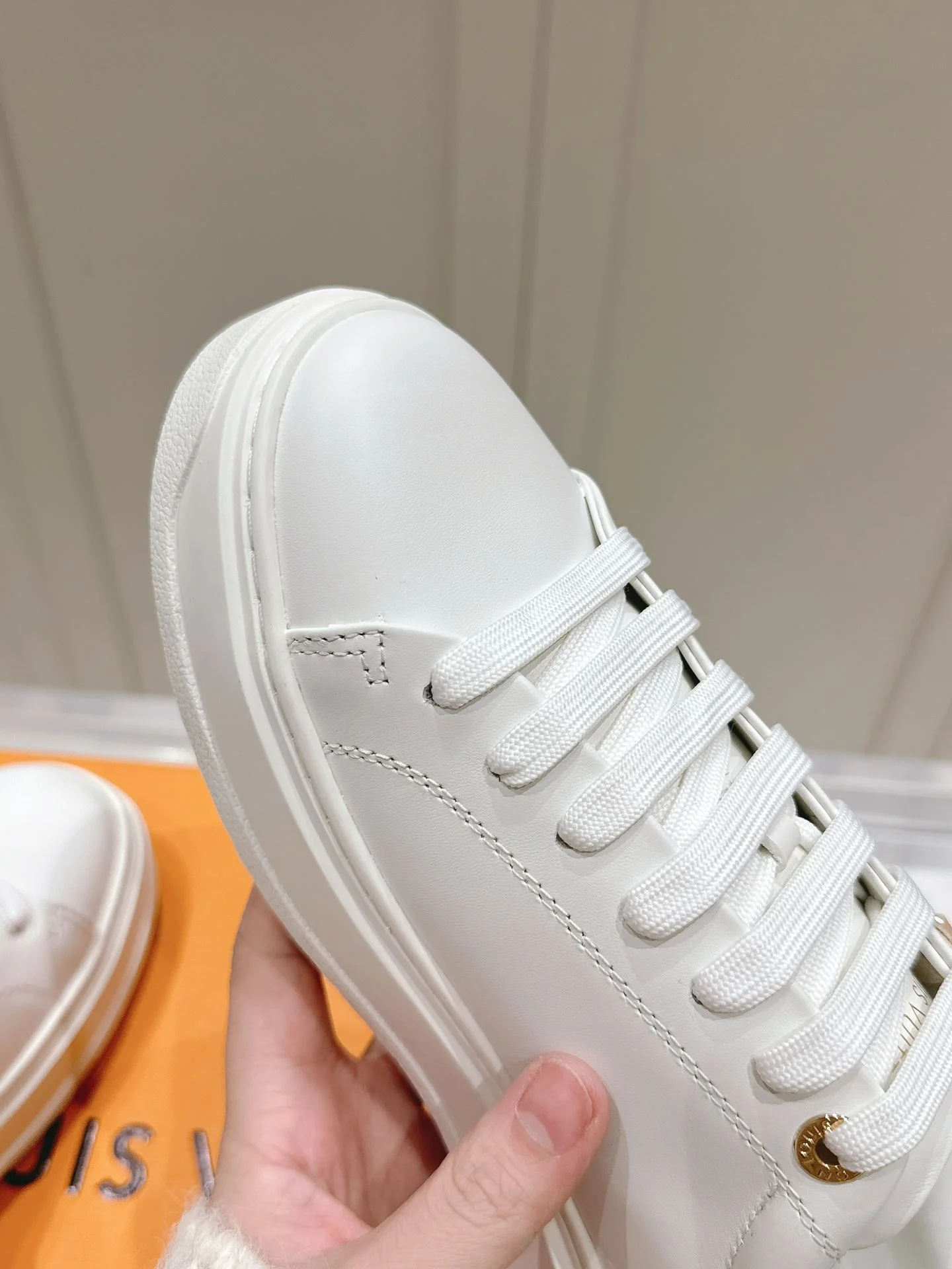 Effortless Louis Vuitton Low Shoes 31625