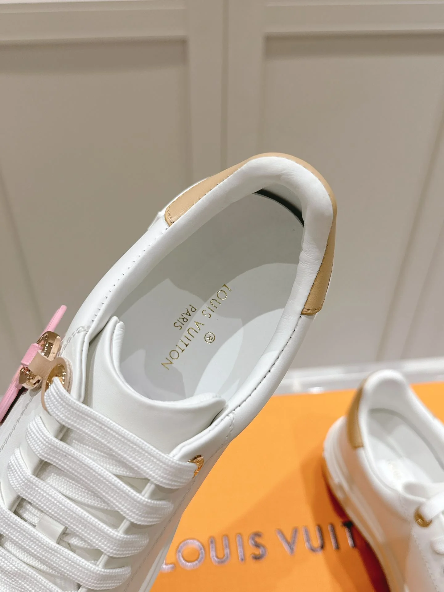 Effortless Louis Vuitton Low Shoes 31625