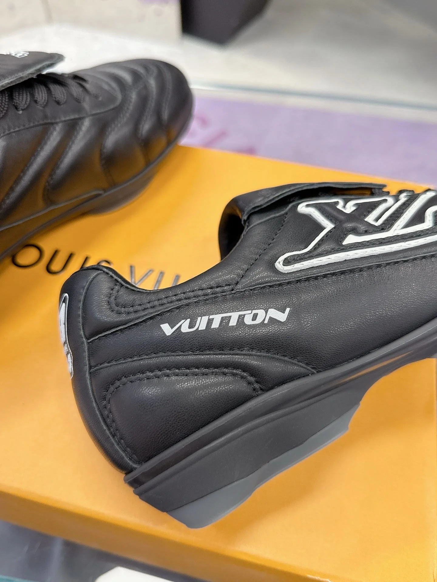 Louis Vuitton Low Shoes Attractive 31637