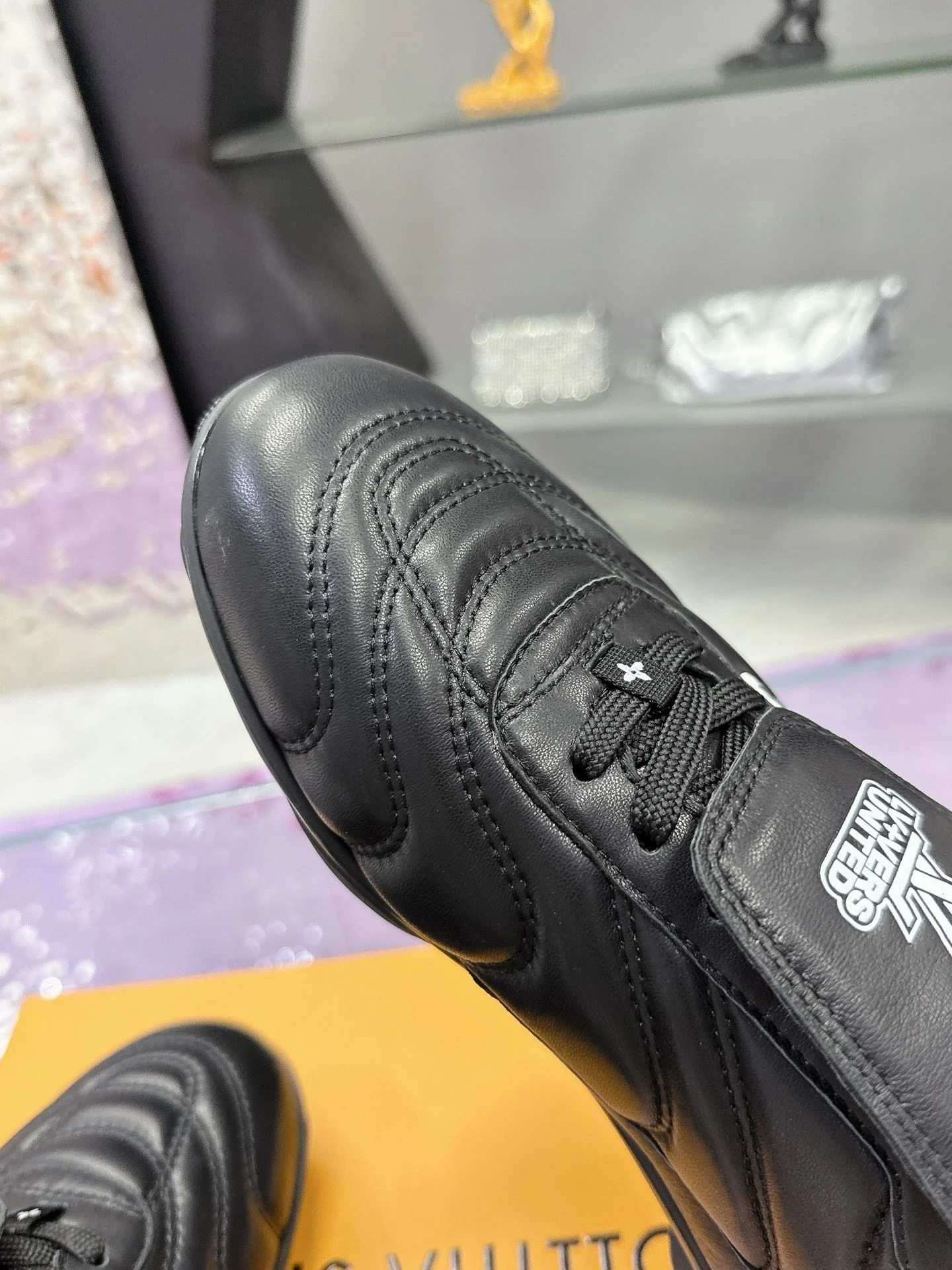 Louis Vuitton Low Shoes Attractive 31637