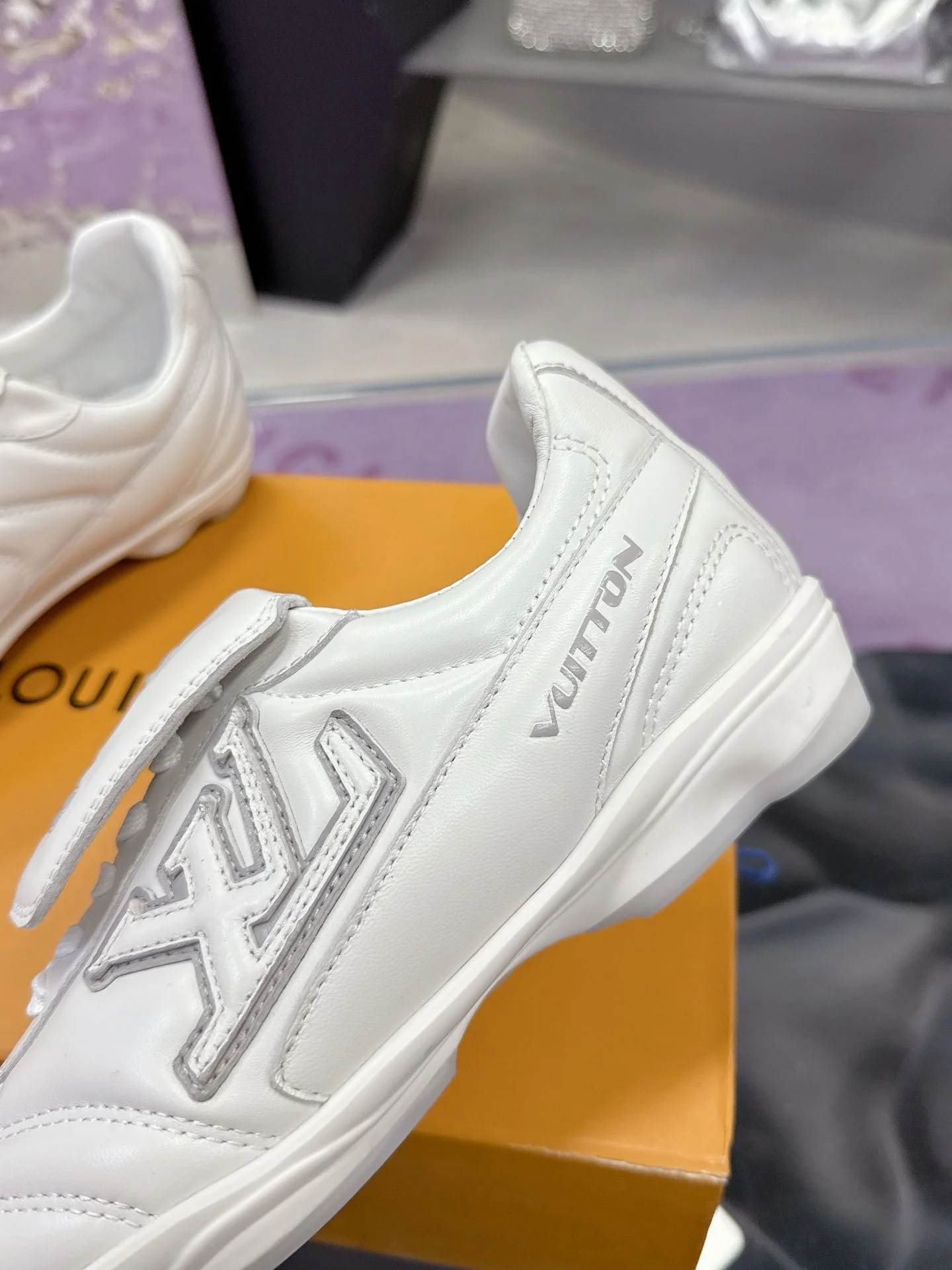 Louis Vuitton Low Shoes StreetReady 31632