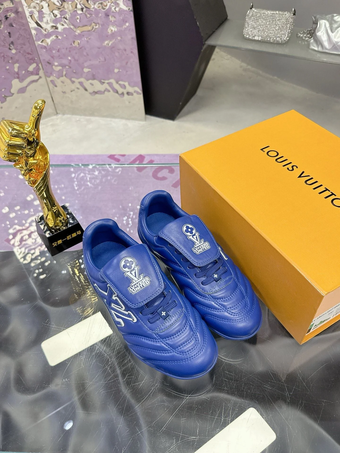 Packable Louis Vuitton Low Shoes 31612