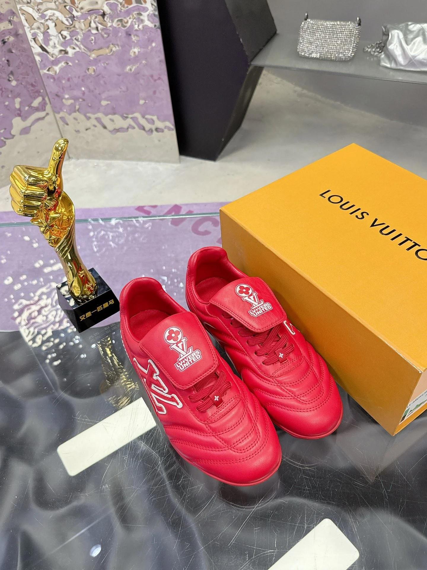 Casual Louis Vuitton Low Shoes 31636