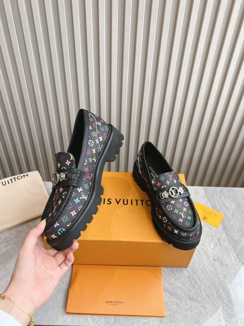 Louis Vuitton Low Shoes Durable 31615