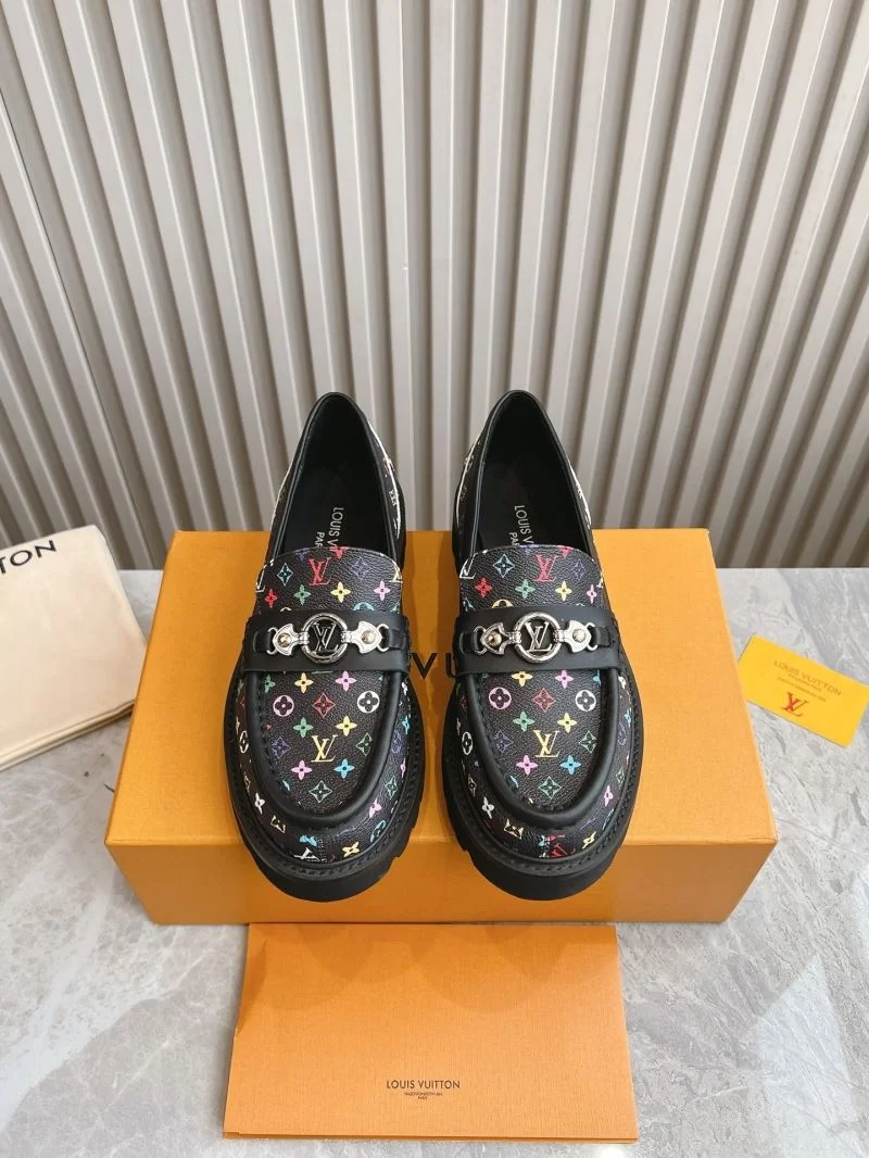 Louis Vuitton Low Shoes Durable 31615