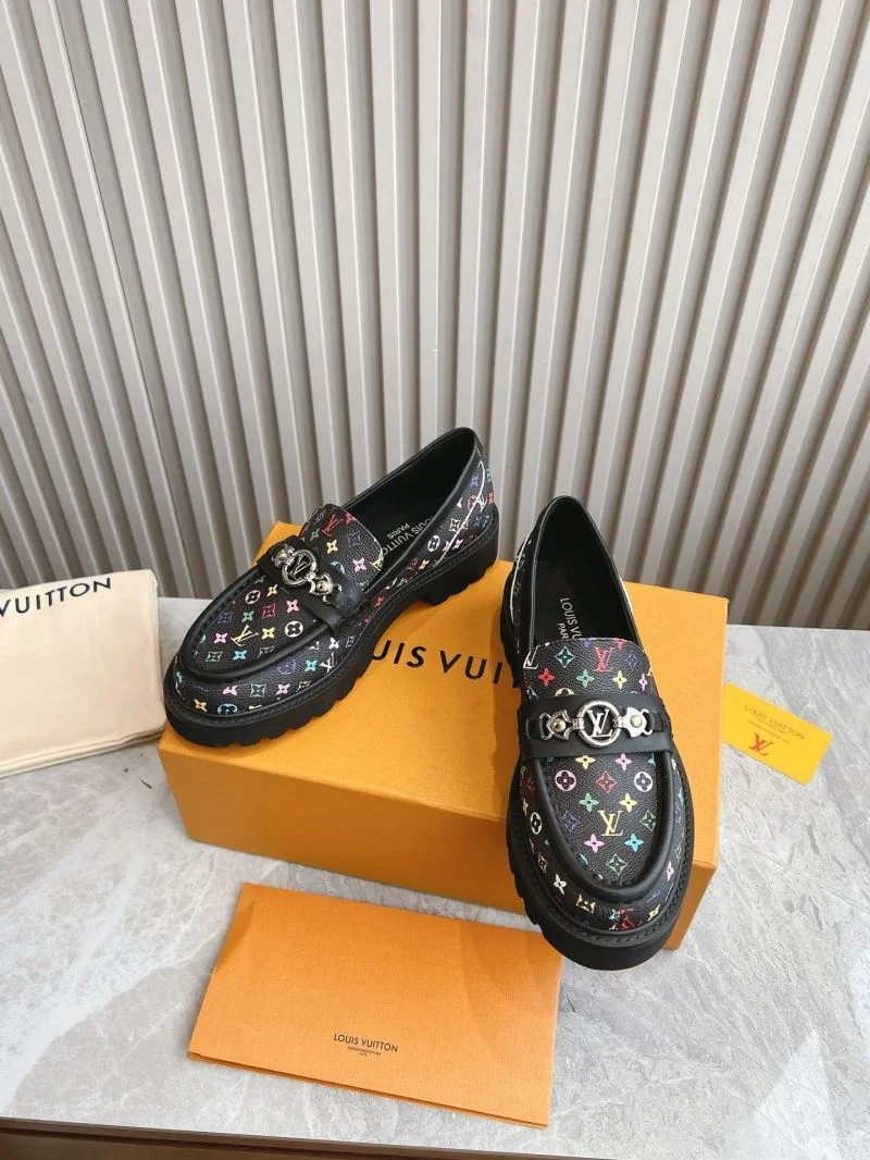Louis Vuitton Low Shoes Durable 31615