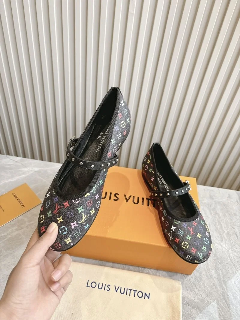 TopPick Louis Vuitton Low Shoes 31619