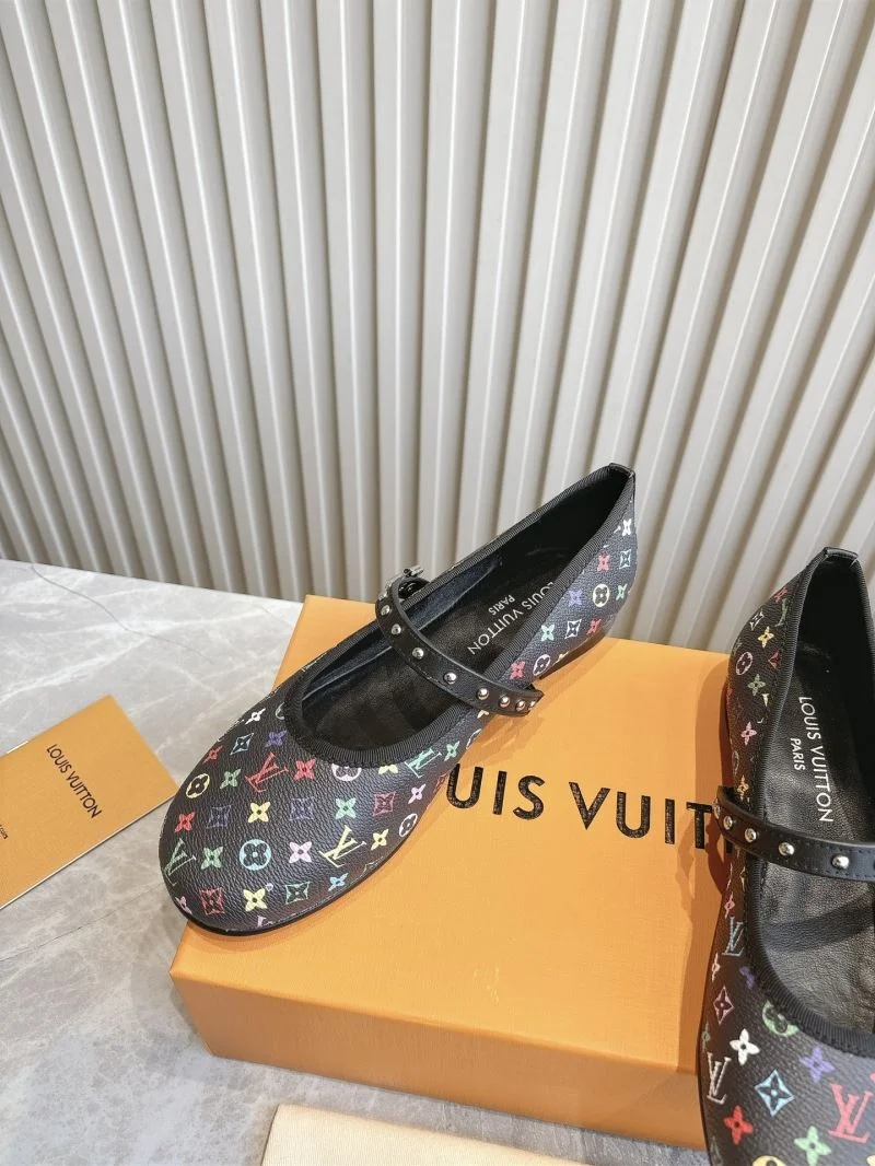TopPick Louis Vuitton Low Shoes 31619