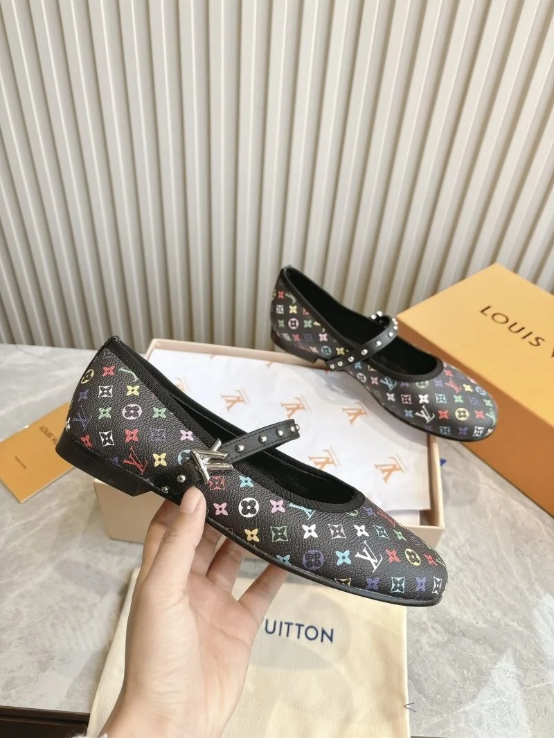 TopPick Louis Vuitton Low Shoes 31619
