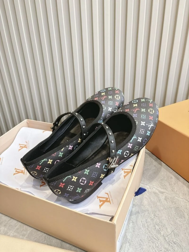 TopPick Louis Vuitton Low Shoes 31619