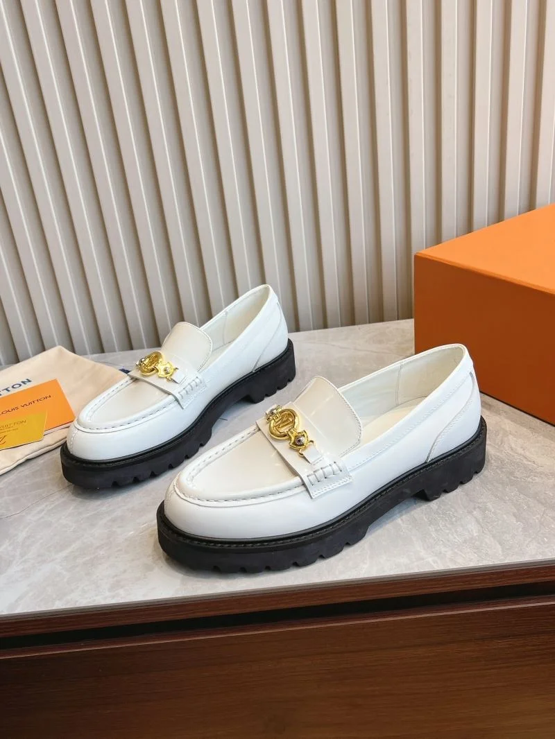 WellDesigned Louis Vuitton Low Shoes 31609