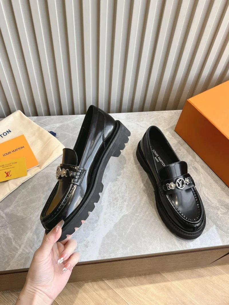 Louis Vuitton Low Shoes Breathable 31607