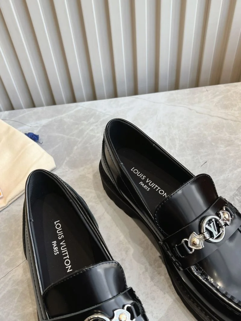 Louis Vuitton Low Shoes Breathable 31607