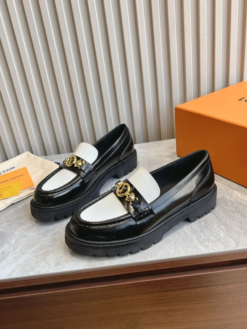 Louis Vuitton Low Shoes RelaxedFit 31605