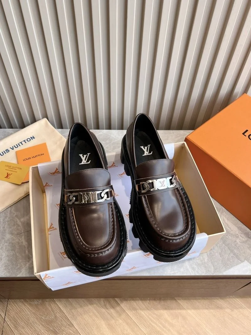 SunProtective Louis Vuitton Low Shoes 31603
