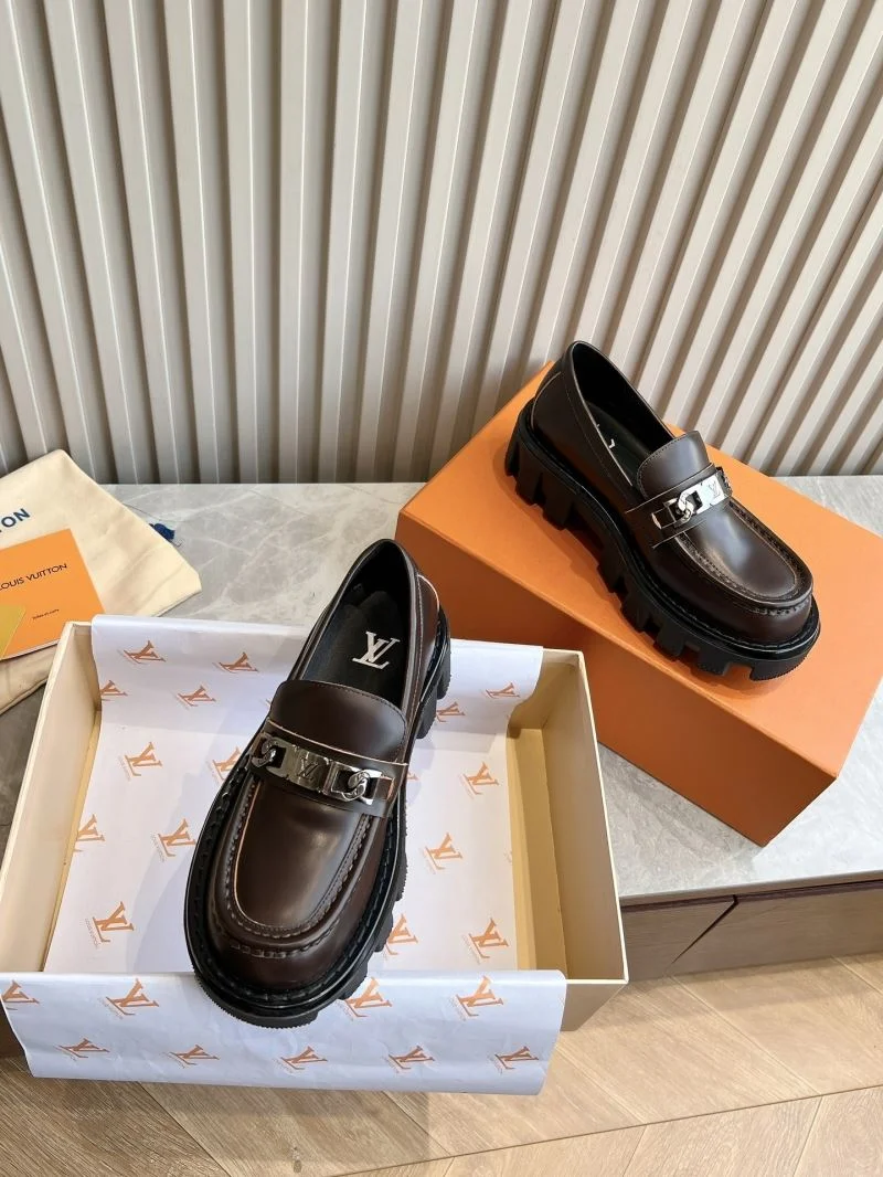 SunProtective Louis Vuitton Low Shoes 31603