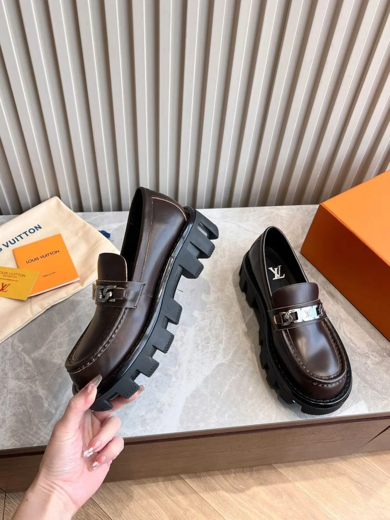 SunProtective Louis Vuitton Low Shoes 31603