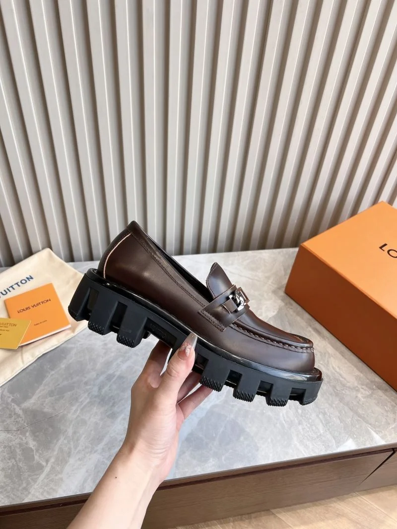 SunProtective Louis Vuitton Low Shoes 31603
