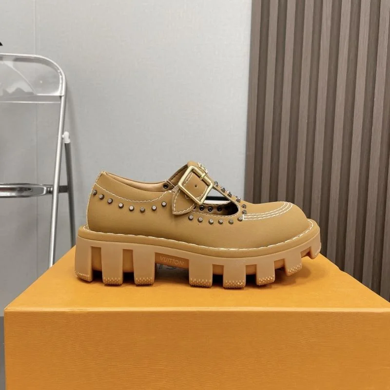 Louis Vuitton Low Shoes Attractive 31608