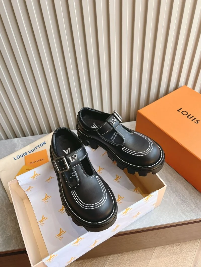 MoistureWicking Louis Vuitton Low Shoes 31604