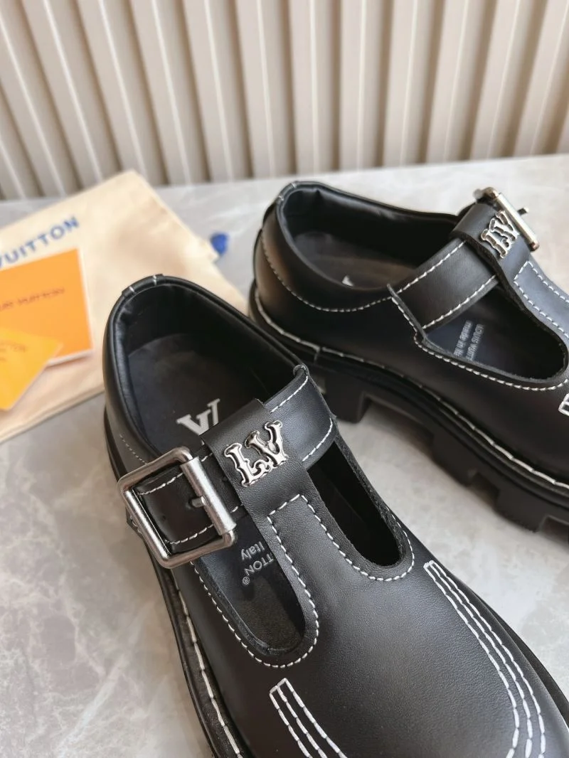 MoistureWicking Louis Vuitton Low Shoes 31604