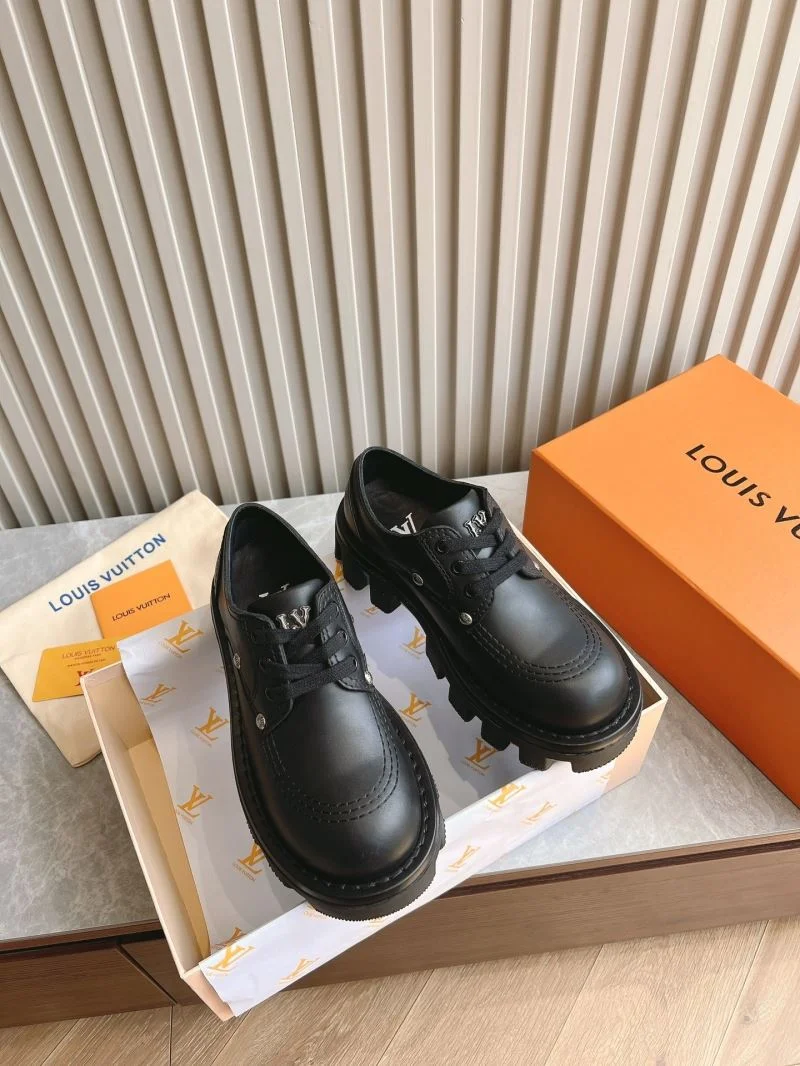 Premium Louis Vuitton Low Shoes 31600