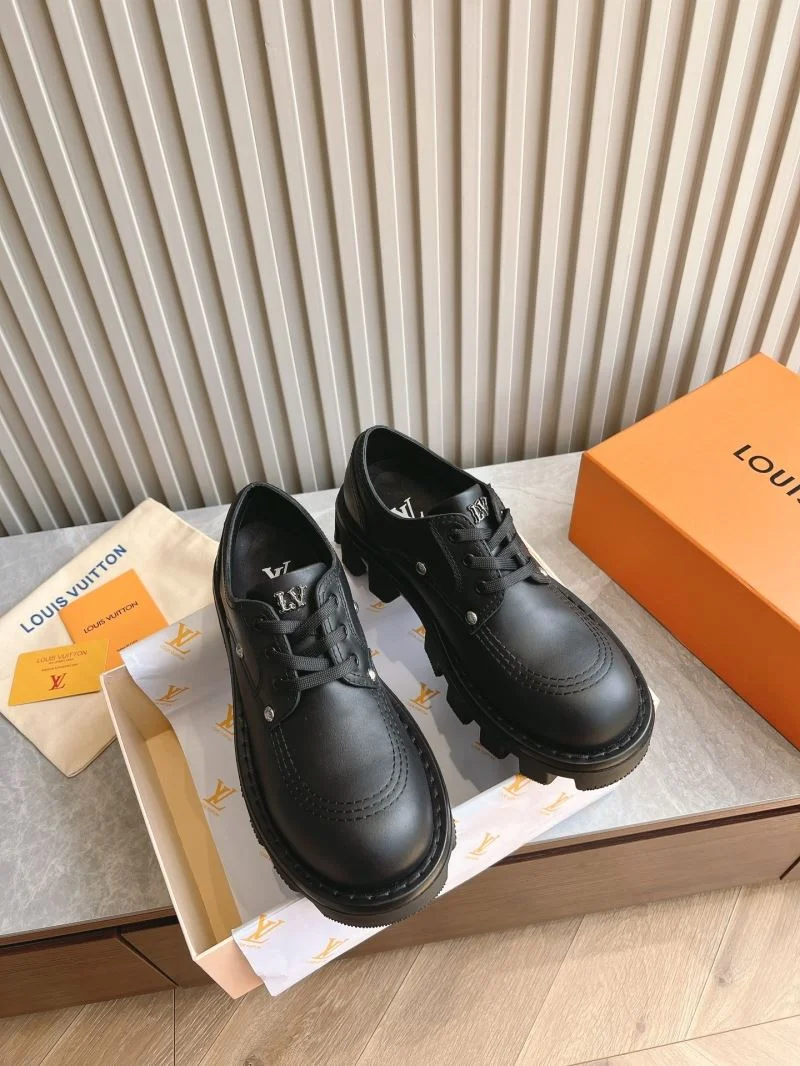 Louis Vuitton Low Shoes Seasonal 31599