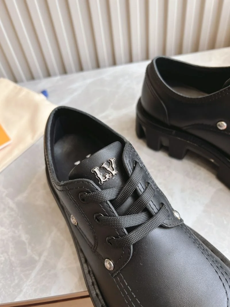 Louis Vuitton Low Shoes Seasonal 31599