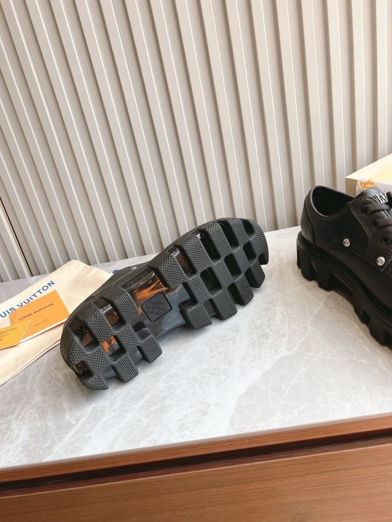 Louis Vuitton Low Shoes Seasonal 31599